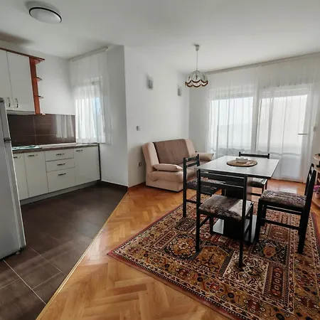 Apartment Loncar *