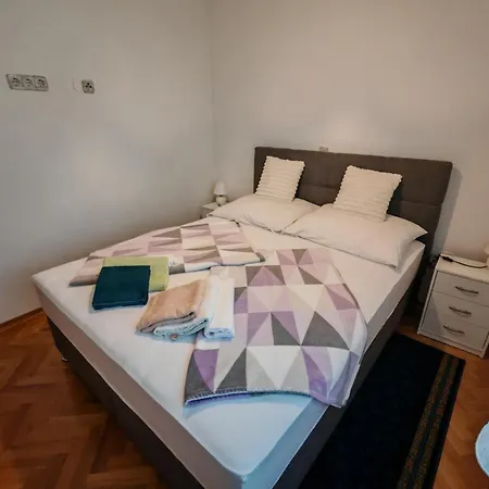 Loncar Apartment