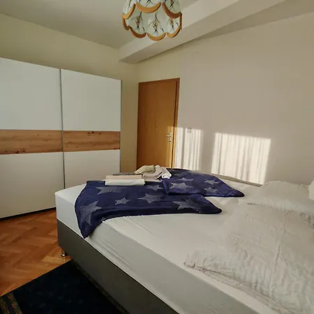 Loncar Apartment *