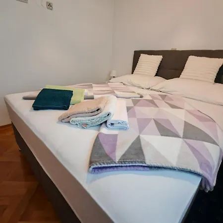 Apartment Loncar *
