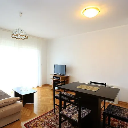 Apartment Loncar *