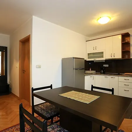 Apartment Loncar