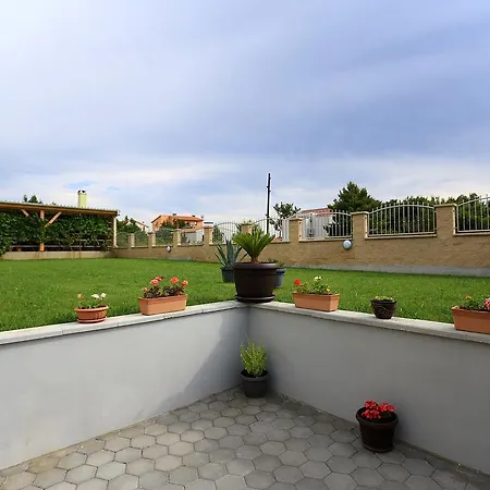 Loncar Apartment Zadar