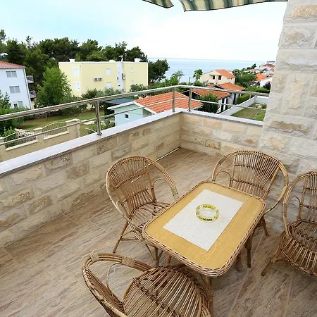 Loncar Apartment