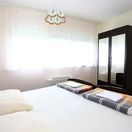 Apartment Loncar *