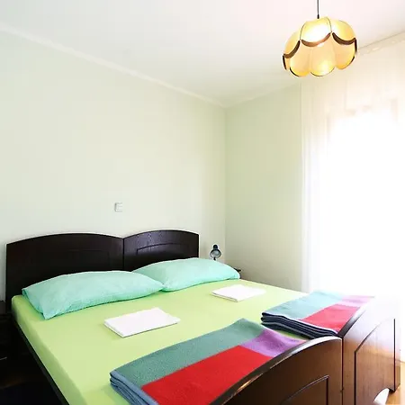 Loncar Apartment *