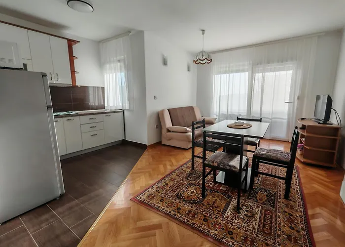 Apartment Loncar *