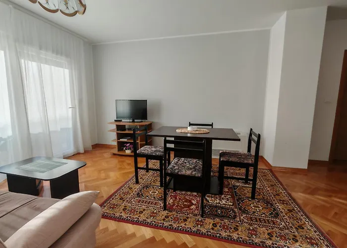 Loncar Apartment *